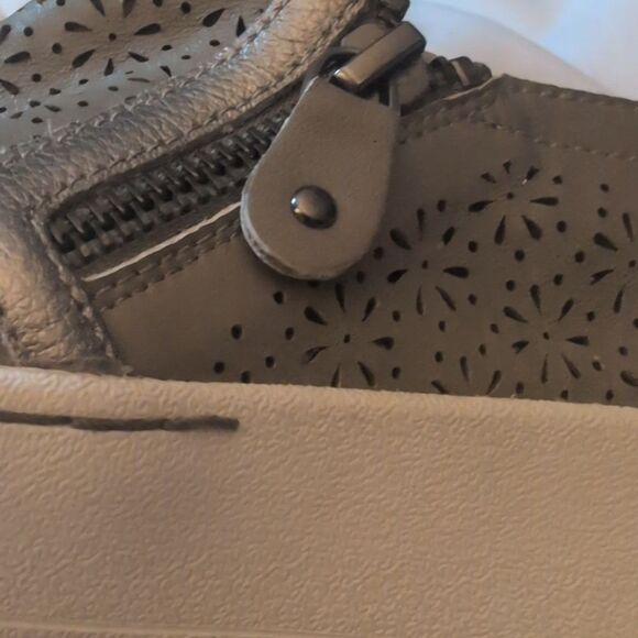 Jambu July silver‎ Leather floral Lazer cut sneaker Loafer shoe size 8 - Picture 7 of 10